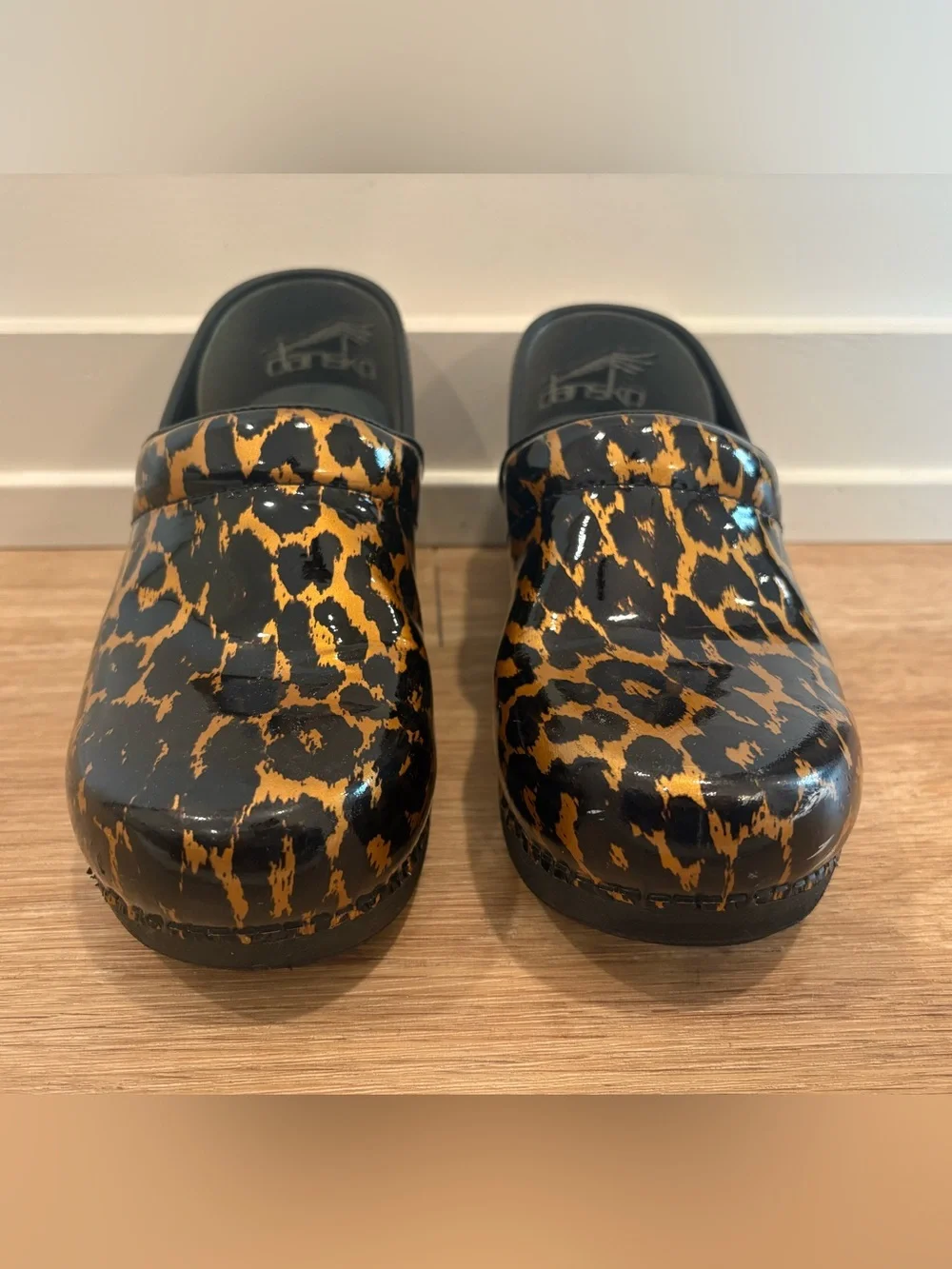 Dansko XP 2.0 Leopard Animal Print Professional Clogs EU 39 = US 8.5/9 Women’s - Picture 8 of 16
